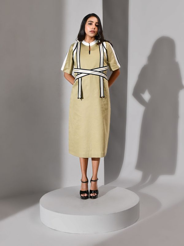 Beige cotton dress with zipper detailing and soft