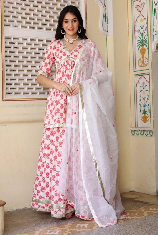 Golden Muslin white floral print cotton kurta set with embroidered doriya dupatta by Priyanka Rathore
