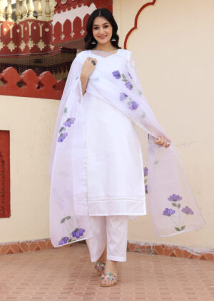 White hand-painted kurta set in Golden Muslin by Priyanka Rathore with organza dupatta