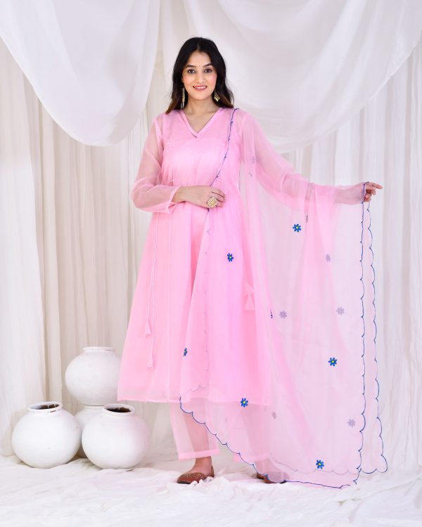 Pink organza embroidered suit set in Golden Muslin by Priyanka Rathore with kurta, inner, pants, and dupatta